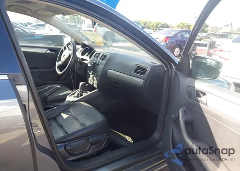 2017 Volkswagen Jetta 1.4T Se from USA, damaged, VIN 3VWDB7AJ1HM351274